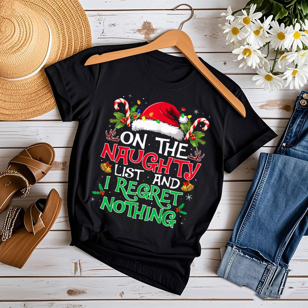 Summer Clothing List - いたずらっ子のリストに載っているのは面白い、そして私は何も後悔しない クリスマス Tシャツ 面白いグラフィックプリント ラウンドネック Tシャツ