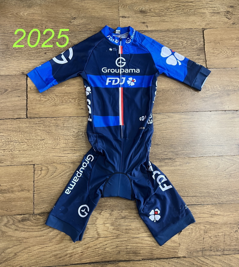レーザーカットスキンスーツ 2025 2026 GROUPA - Summer Clothing Material のレビューと価格