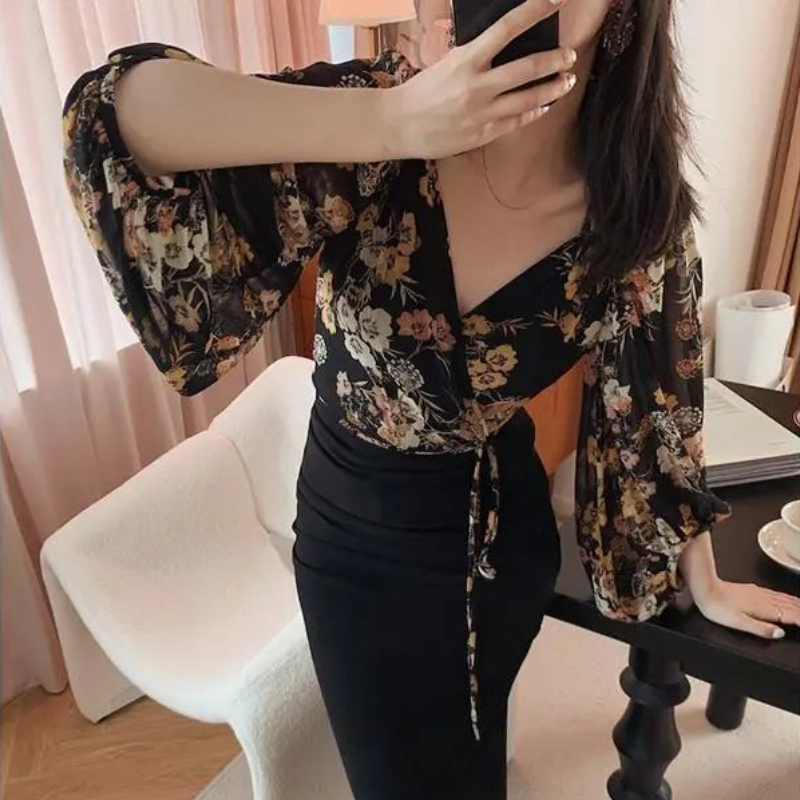 和風フローラルブラウス,シックなデザイン,Vネック,パフスリ - Crop Blouse Linen のレビューと価格