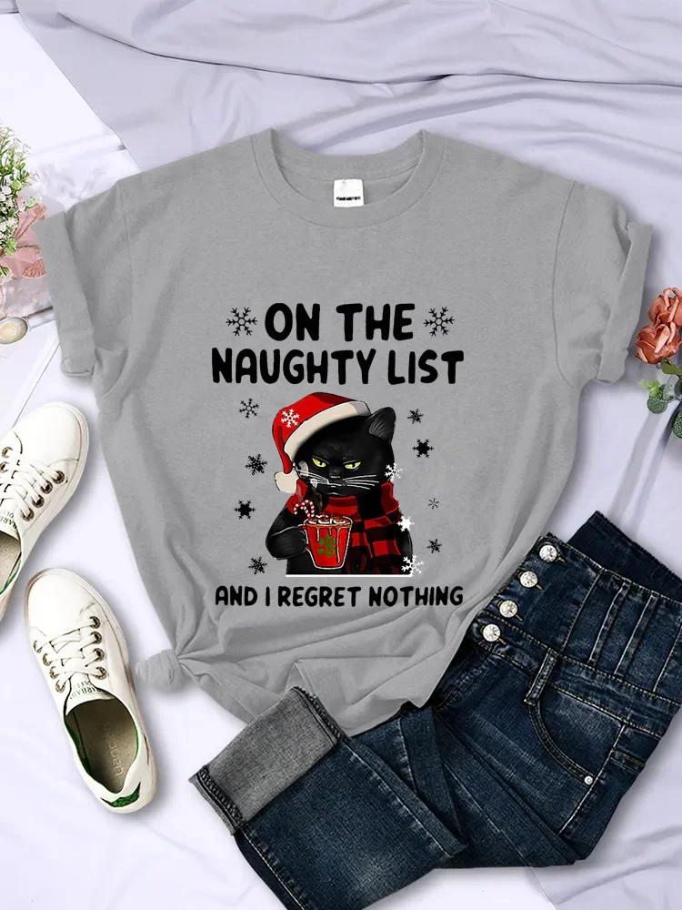 クリスマス女性用Tシャツ「SANTA CAT ON THE  - Summer Clothing List のレビューと価格